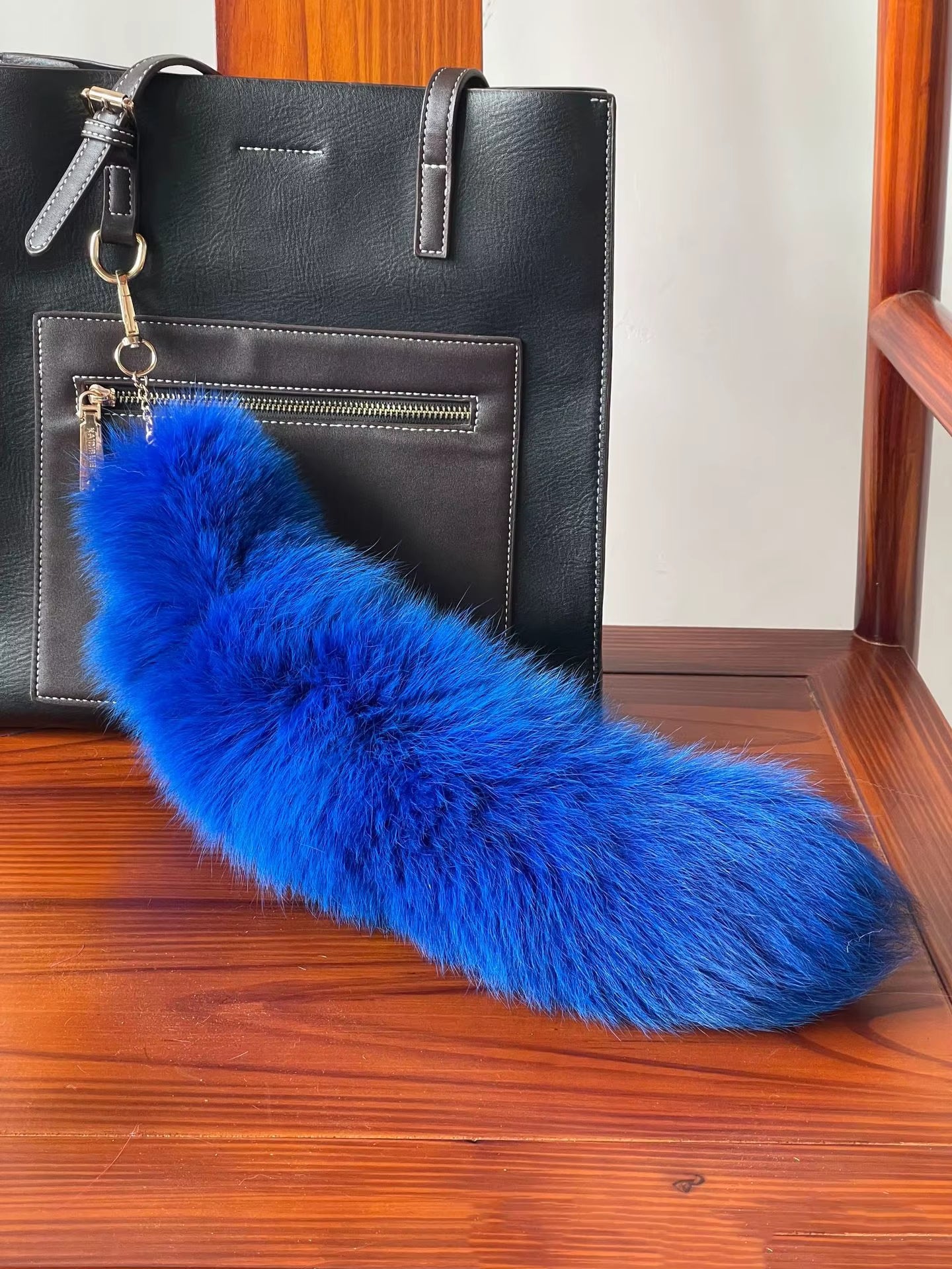 Natural Fox Fur Tail Keychain Furry 2024 Y2K Beautiful Accesory Length 40Cm Car Keychain for Women Fluffy Key Chain